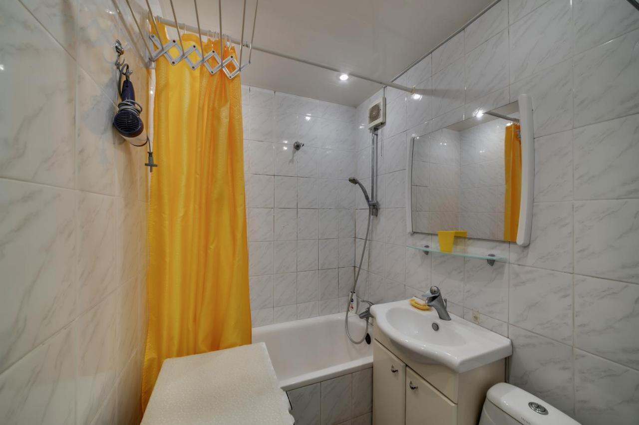 Apartment - Sobornyi Prospect 93 Zaporizhia Exteriör bild